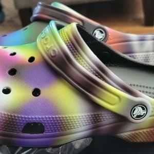NWT Crocs multicolor women size 12 / men size 10